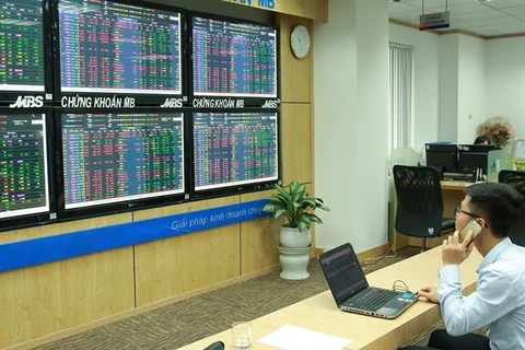 VN-Index up on investor confidence