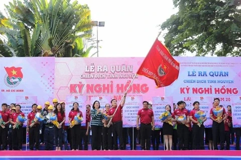 HCM City volunteers take action on Pink Holiday Campaign