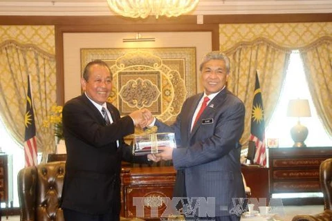 Vietnam, Malaysia vow to step up strategic partnership 