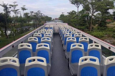 Open double-decker bus debuts in Da Nang