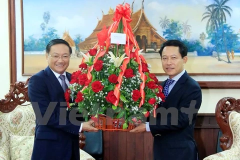 Vietnam’s top leaders send anniversary congratulations to Laos 