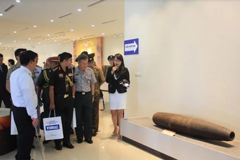 Military attachés visit Vietnam National Mine Action Centre