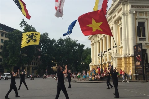 Belgian dance group in Hanoi fusion