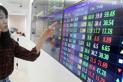 Vietnam’s stocks advance on both bourses