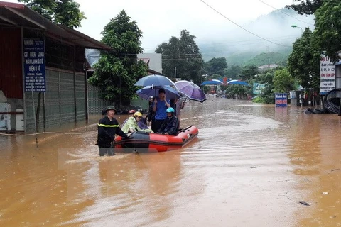 Deputy PM directs flood recovery efforts in Yen Bai 