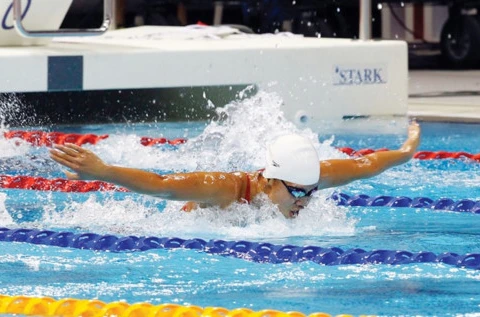 Vietnamese swimmer targets 8-10 golds at SEA Games