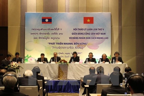 Decisive factors to sustainable development in Vietnam, Laos discussed