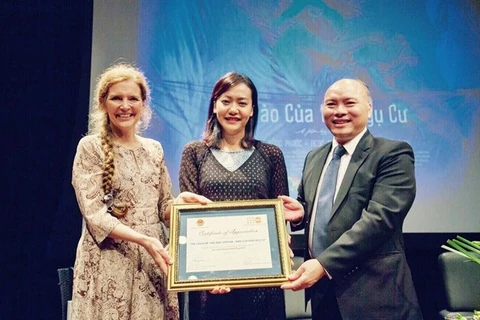 VN film awarded Certificate of Appreciation