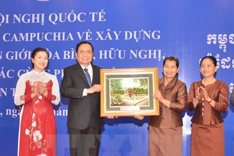 Vietnam, Cambodia commit to building peaceful borderline 