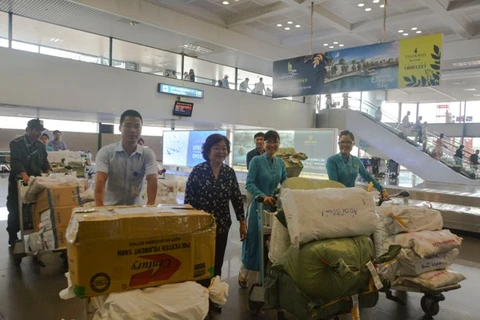 Vietnam Airlines, scholarship fund support flood victims