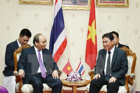 Vietnamese PM works with Governor of Nakhon Pathom