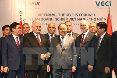 Turkish Prime Minister wraps up official visit to Vietnam