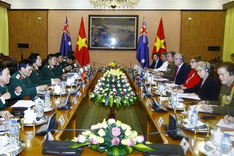 Vietnamese, Australian defence ministers hold talks