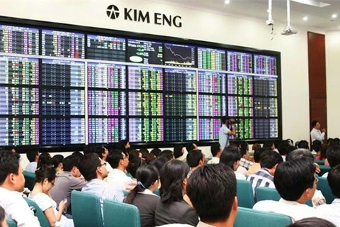 Shares rise for 2nd day on banks