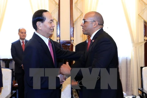 President Tran Dai Quang receives outgoing Cuban ambassador