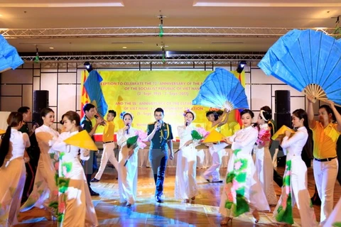 Vietnamese Embassy celebrates National Day in Laos 