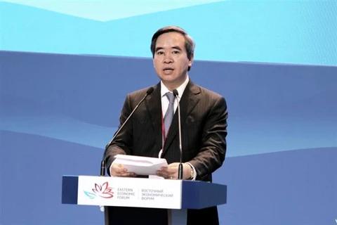 Central economic commission head attends Eastern Economic Forum