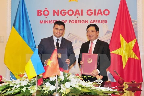 Vietnamese, Ukrainian Foreign Ministers vow to bolster ties 