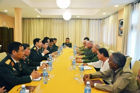 Defence delegation visits Cuba 