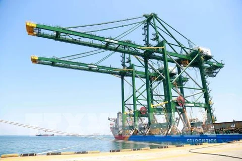 Doosan Vina ships three more gantry cranes to India
