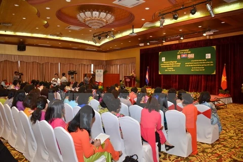 Vietnamese, Cambodian women’s unions sign agreement