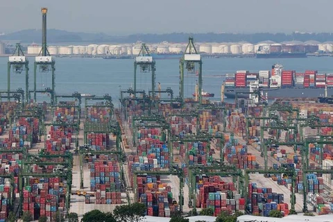 Singapore's non-oil exports surge 17 percent in August