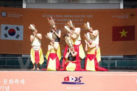 4th Vietnamese Community Festival opens in RoK’s Daejeon city