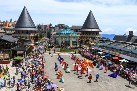 Da Nang takes advantage of APEC week to promote tourism