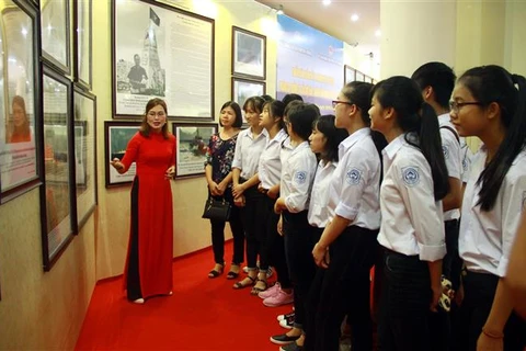 Exhibition on Hoang Sa, Truong Sa comes to Tuyen Quang