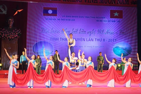 Thai Nguyen hosts Vietnam-Laos friendship singing festival 