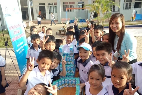 Kids in Binh Duong learn about nutrition, physical development