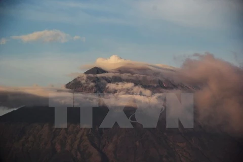 Agung volcano eruption reduces tourists to Bali