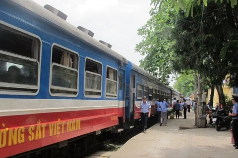 Railways announce extra trains for Tet 2018