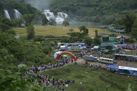 Ban Gioc Waterfall Festival opens in Cao Bang