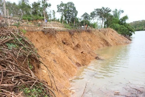 Quang Binh residents worried about riverbank erosion