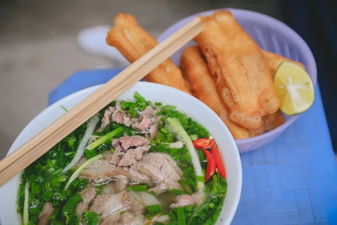 Vietnam’s Pho, fresh spring roll among world’s best 30 dishes
