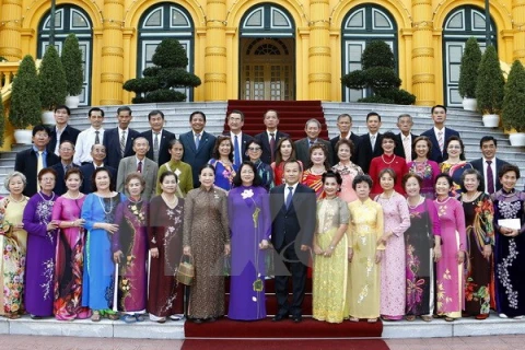 Vice President greets former Vietnamese teachers in Thailand