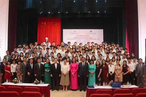 Vietnamese language, culture course opens for Korean students