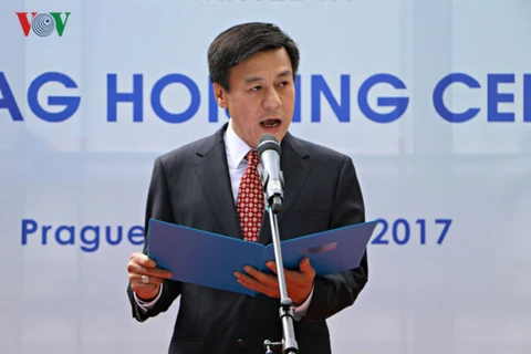Ambassador strives to bridge Vietnam with Czech localities