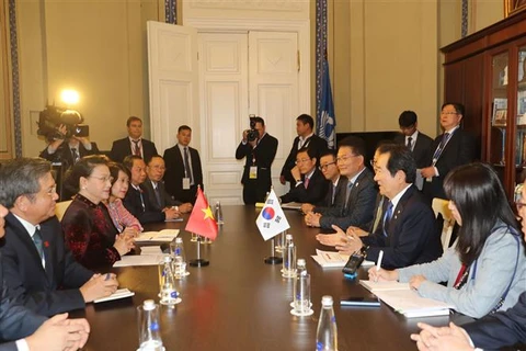 Vietnam boosts parliamentary ties with RoK, Iran