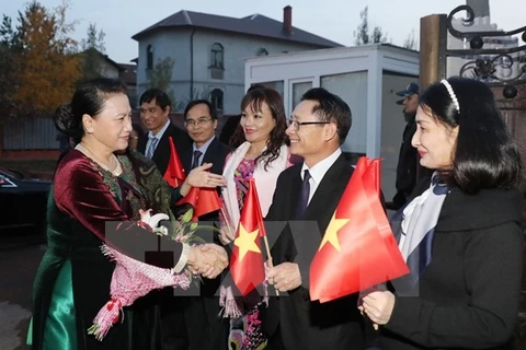 Top legislator lauds solidarity of Vietnamese expats in Kazakhstan