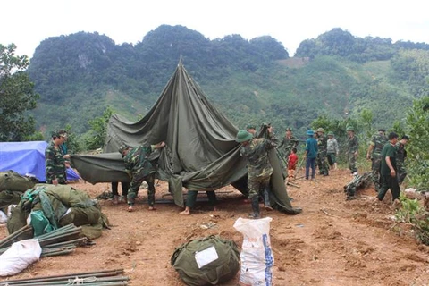 Legislative leader pays fact-finding trip to flood-hit Hoa Binh