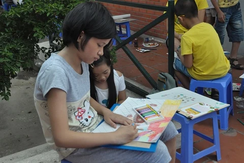 Children learn nutrition through painting