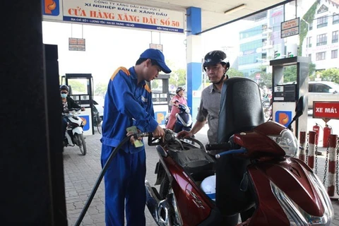 Petrol price falls slightly