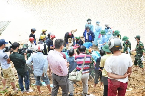 Yen Bai exerts all efforts to search for missing people after flood