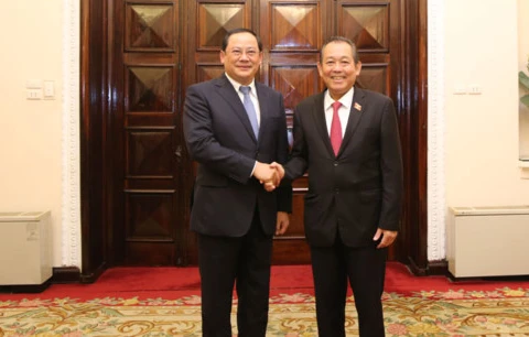 Vietnamese, Lao Deputy PMs hold talks 
