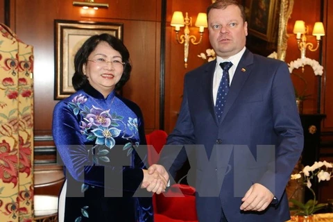 Lithuanian PM expresses wish to enhance ties with Vietnam 