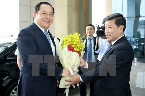Lao Deputy PM visits Binh Duong