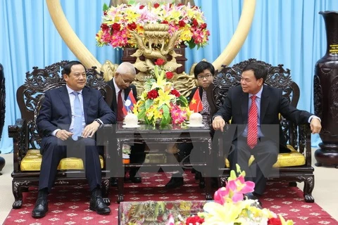 Lao Deputy PM Sonexay Siphadone visits Ben Tre province