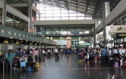 Transport Ministry to cut airport budget deficit